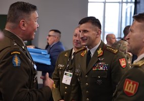 Generolas Raimundas Vaikšnoras vizito JAV metu susitiks su JAV kariuomenės vadu - 1