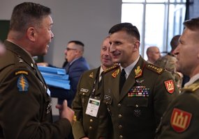 Gen. R. Vaikšnoras to meet with Chairman of the Joint Chiefs of Staff during his visit to the... - 1
