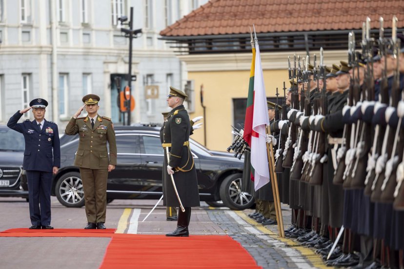 Chief of Defence of Japan General Hiroaki Uchikura on a formal visit in Lithuania 
