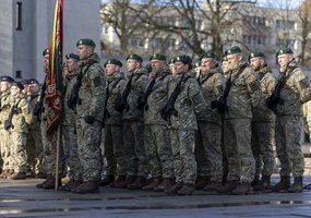 Lietuvos kariuomenės atkūrimo 107-ųjų metinių renginyje paminėtas pirmosios atkurtos kariuomenės... - 2