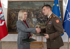 Lietuvos kariuomenė pasirašė bendradarbiavimo sutartį su Lietuvos sporto universitetu - 2
