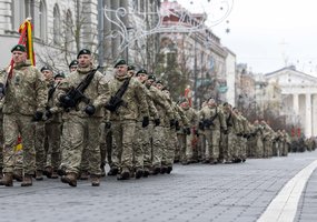 Lietuvos kariuomenės vadas: Lietuva turi kariuomenę, kuria gali pasitikėti - 11