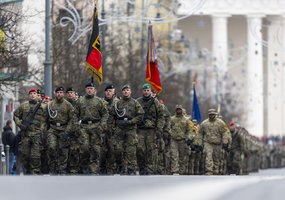 Lietuvos kariuomenės vadas: Lietuva turi kariuomenę, kuria gali pasitikėti - 12