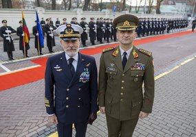 Lietuvoje lankosi NATO Karinio komiteto pirmininkas - 6