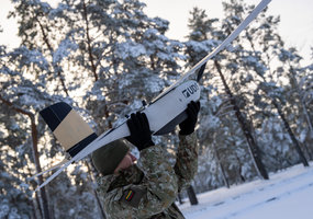 Lietuvos kariuomenės mokykloje vyko pirmasis žvalgybinio bepiločio orlaivio „Forecaster“... - 1