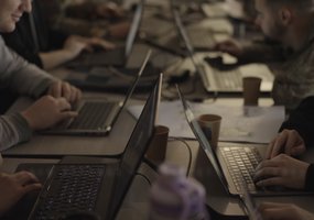 Baigėsi tarptautinės kibernetinės gynybos pratybos „Gintarinė migla 2025“ - 3