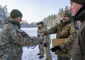 Lietuvos kariuomenės mokykloje vyko pirmasis žvalgybinio bepiločio orlaivio „Forecaster“... - 4