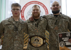 Lietuvos kariai ir sąjungininkai susirungė kariškame grumtynių turnyre - 1