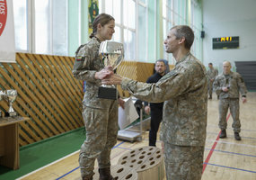 Lietuvos kariai ir sąjungininkai susirungė kariškame grumtynių turnyre - 2