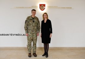 Gynybos štabo viršininkas susitiko su JAV ambasadore Lietuvoje Kara C. McDonald - 1