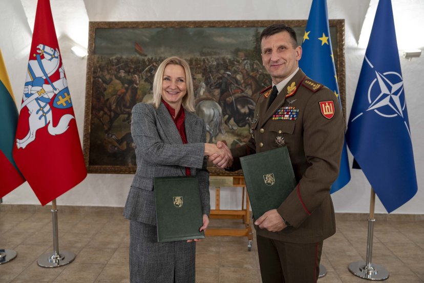 Lietuvos kariuomenė pasirašė bendradarbiavimo sutartį su Lietuvos sporto universitetu