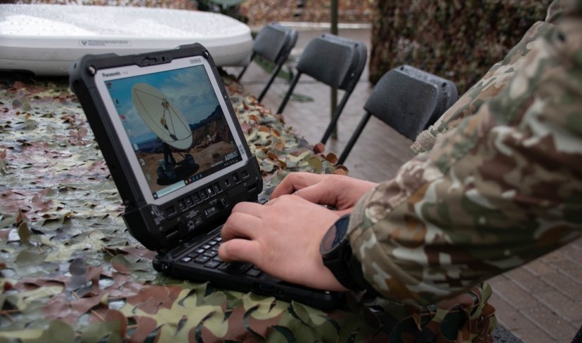 Lietuvos kariuomenėje parengti pirmieji kibernetinio ir ryšių saugumo NPPKT kariai