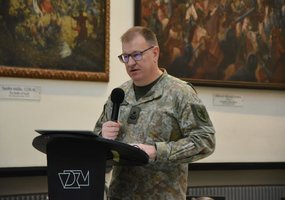 Įvyko kasmetinė Karo istorijos konferencija „Nuo piliakalnių ir kūlgrindų iki dronų ir robotų“ - 1