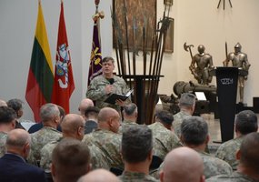 Įvyko kasmetinė Karo istorijos konferencija „Nuo piliakalnių ir kūlgrindų iki dronų ir robotų“ - 2