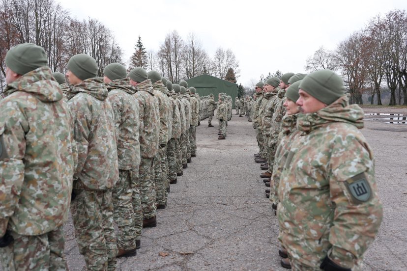 Komendantinių karių kursą baigė virš 1400 Lietuvos piliečių