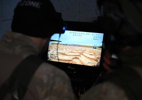 Kariai išbandė naujai sukurtus apsauginius transporto priemonių tinklus nuo bepiločių orlaivių - 5