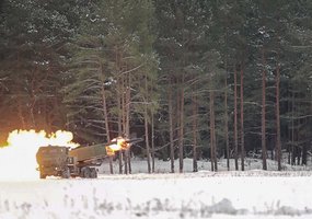 Tęsiamas pasiruošimas HIMARS sistemų integracijai į Lietuvos kariuomenę, vykdomi koviniai šaudymai - 4