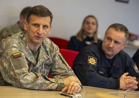 Lietuvos kariuomenė atnaujino bendradarbiavimo priemonių planus su statutinėmis institucijomis - 1