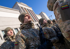Vasario 16-ąją Kaune – tvirtas pasižadėjimas Tėvynei: prisiekė būsimieji rezervo karininkai - 3
