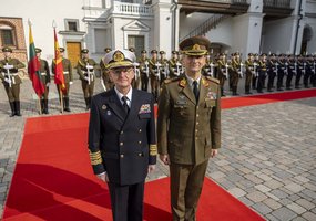 Lietuvoje lankosi Ispanijos ginkluotųjų pajėgų vadas - 7