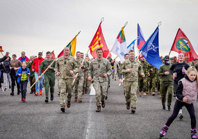 Lietuvos įstojimo į NATO metinės paminėtos bėgimu: „Runway Run 2026“ subūrė tūkstančius dalyvių - 15