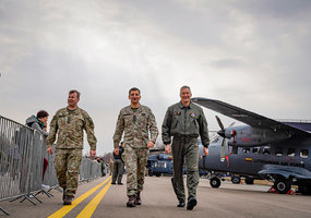 Lietuvos įstojimo į NATO metinės paminėtos bėgimu: „Runway Run 2026“ subūrė tūkstančius dalyvių - 9