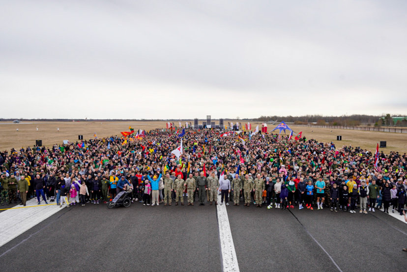 Lietuvos įstojimo į NATO metinės paminėtos bėgimu: „Runway Run 2026“ subūrė tūkstančius dalyvių