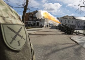 Istorinė akimirka: Lietuvos kariuomenės 1 divizijai įteikta vėliava ir patikėti didžiausi... - 13