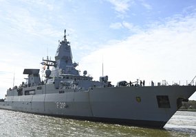 Klaipėdoje lankosi NATO Nuolatinės parengties grupės laivas „Sachsen“ - 2