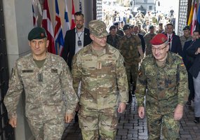 Lietuvoje aptarti iššūkių regione susirinko Šiaurės Europos kariuomenių vadai - 4