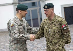 Lietuvoje aptarti iššūkių regione susirinko Šiaurės Europos kariuomenių vadai - 7