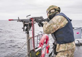 Karo laivų flotilė treniravosi vykdyti karo ir taikos meto užduotis - 7