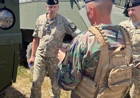 Lietuvos kariuomenės Gynybos štabo viršininkas Moldovoje aptarė dvišalio karinio bendradarbiavimo... - 2