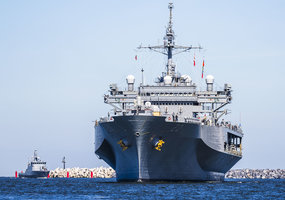 Klaipėdos uoste vizitą pradėjo JAV karinio jūrų laivyno flagmanas „USS Mount Whitney“ - 7