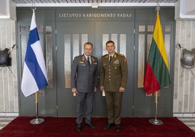 Lietuvoje su oficialiu vizitu lankosi Suomijos kariuomenės vadas – susipažins su ANBO, išorinės... - 1