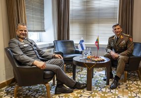 Lietuvoje su oficialiu vizitu lankosi Suomijos kariuomenės vadas – susipažins su ANBO, išorinės... - 2