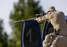 NATO šalių snaiperiai Lietuvoje varžosi dėl taikliausiojo titulo - 9