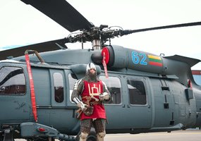 Aviacijos bazėje įvyko vyriausiojo puskarininkio pasikeitimo ceremonija - 5