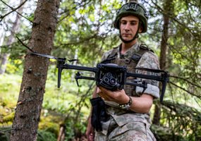 Žingsnis pirmyn: parengta pirmoji jaunųjų inžinierių-dronų operatorių laida - 5