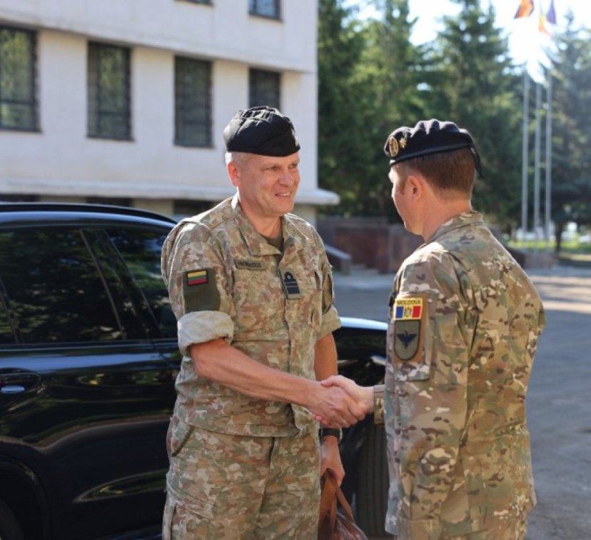 Chief of the Defence Staff discussed strengthening bilateral military cooperation in Moldova  