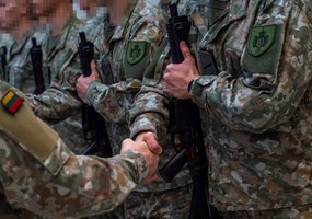 SOP privalomosios pradinės karo tarnybos kariai prisiekė tarnauti Lietuvos Respublikai  - 2