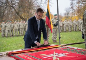 Kibernetinės gynybos valdybai ir Informacinių technologijų tarnybai įteiktos vėliavos - 1